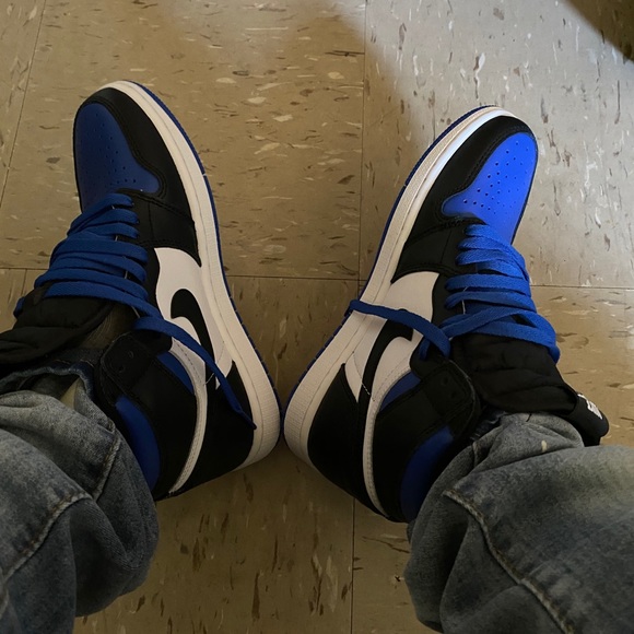 royal jordan 1s